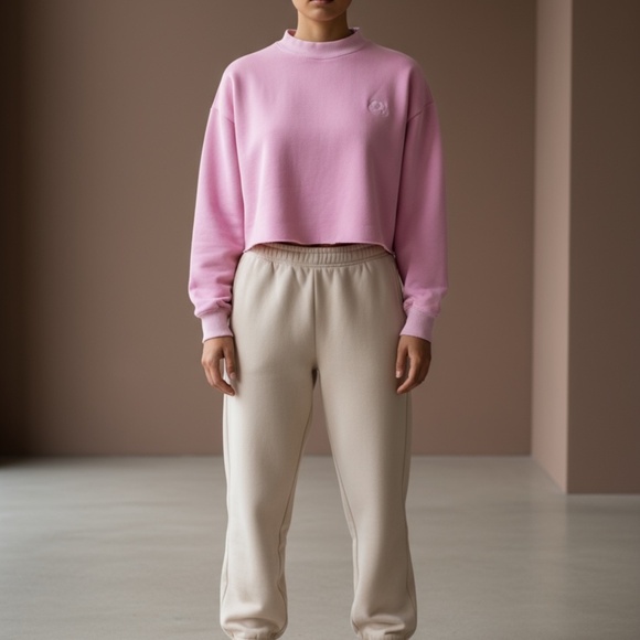 Long Sleeve Pink Crop Top Sweatshirt - Picture 3 of 5